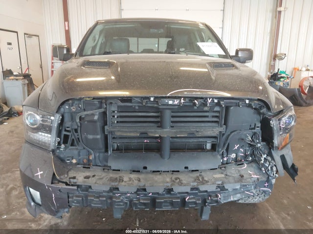 45321531 :رقم المزاد ، 1C6RR7MTXFS637007 vin ، 2015 Ram 1500 Sport مزاد بيع