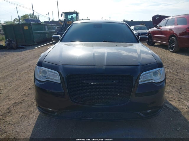 2018 Chrysler 300 300c მანქანა იყიდება აუქციონზე, vin: 2C3CCAPTXJH293482, აუქციონის ნომერი: 45321545