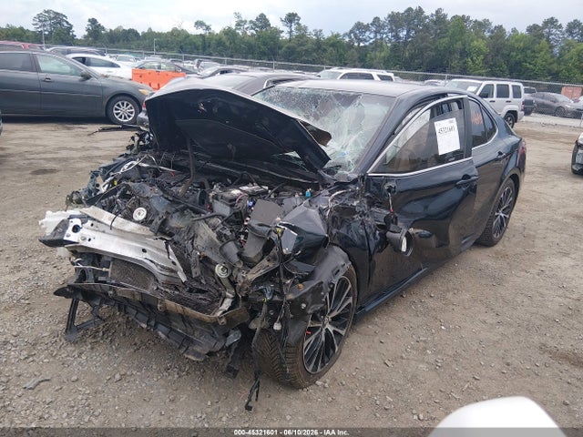 4T1B11HK3JU602057 Toyota CAMRY SE