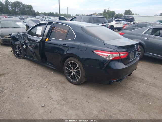 4T1B11HK3JU602057 Toyota CAMRY SE