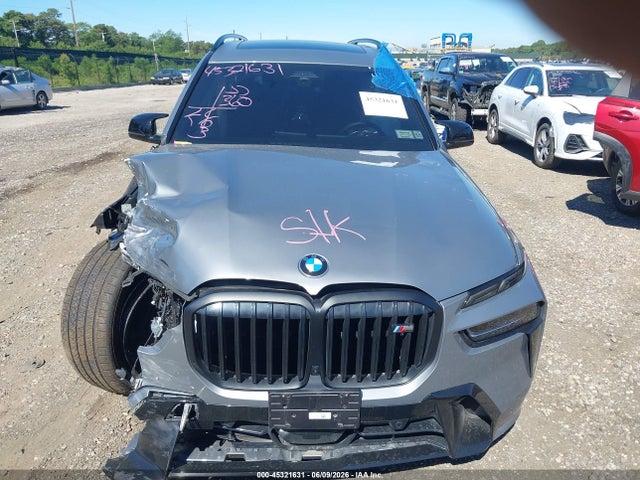 5UX33EM08T9103645 BMW X7 M60i