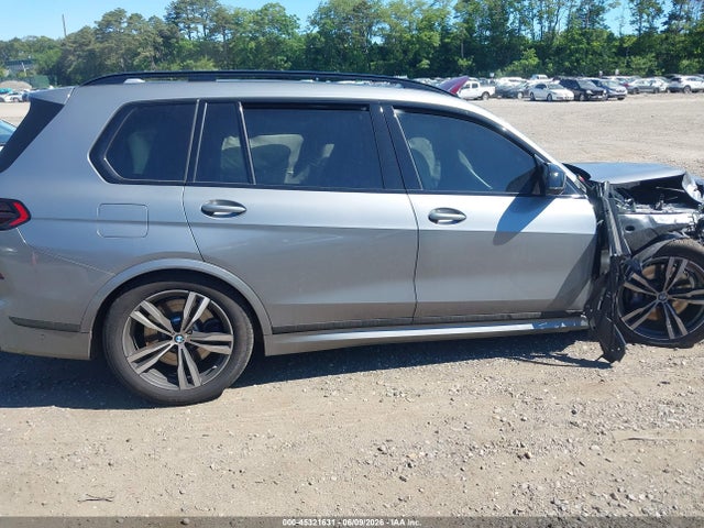 5UX33EM08T9103645 BMW X7 M60i