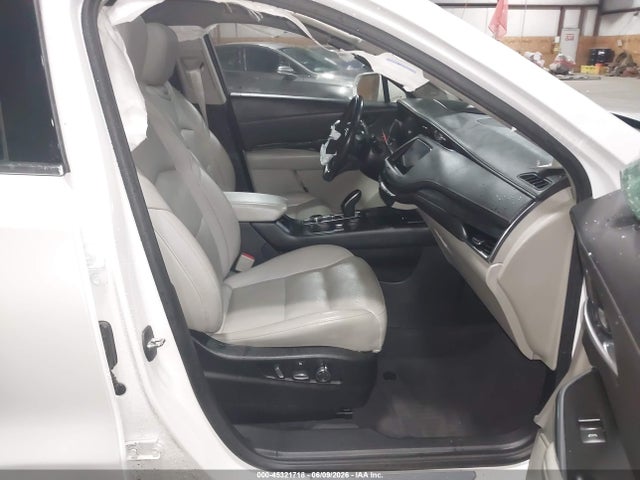 2020 Cadillac Xt4 Awd Premium Luxury მანქანა იყიდება აუქციონზე, vin: 1GYFZDR41LF056408, აუქციონის ნომერი: 45321718
