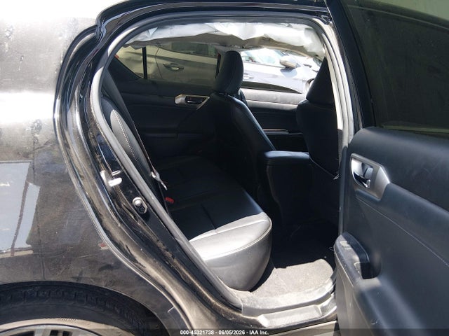 Lexus CT 200H 2016 JTHKD5BH7G2254895 Image 8