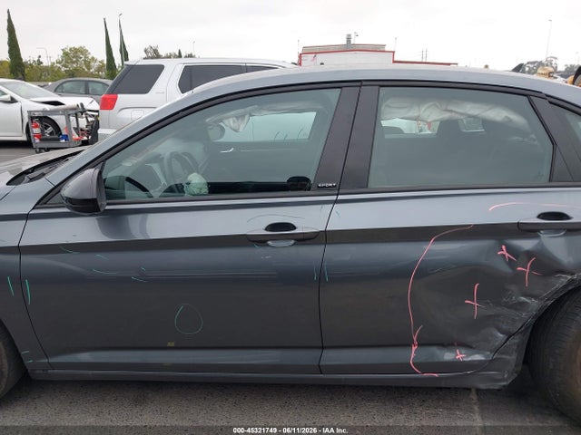 3VWBM7BUXPM022758 Volkswagen Jetta 1.5t Sport