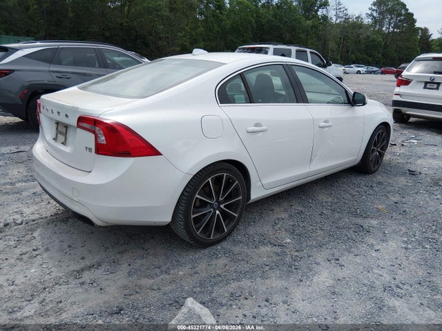 2016 Volvo S60 T5 Drive-e Premier მანქანა იყიდება აუქციონზე, vin: YV126MFK6G2412875, აუქციონის ნომერი: 45321774