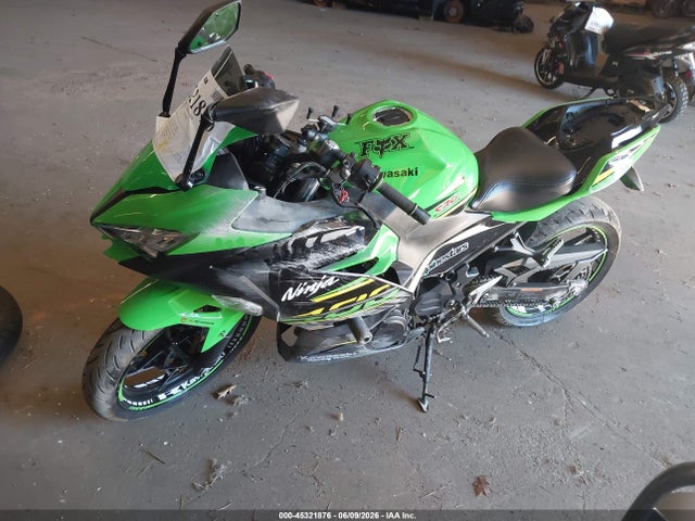 Kawasaki EX400 2022 JKAEXKH16NDAH0153 Image 2