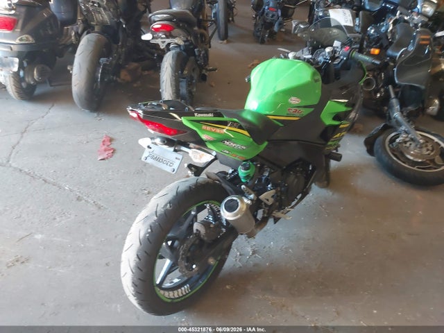 Kawasaki EX400 2022 JKAEXKH16NDAH0153 Image 4