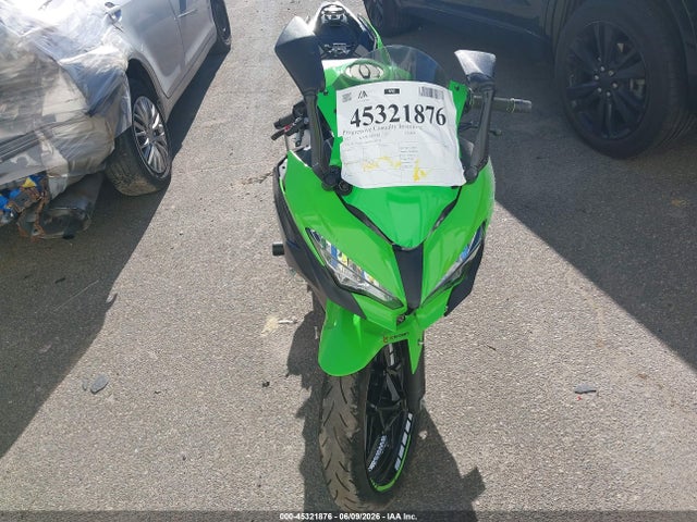 Kawasaki EX400 2022 JKAEXKH16NDAH0153 Image 5