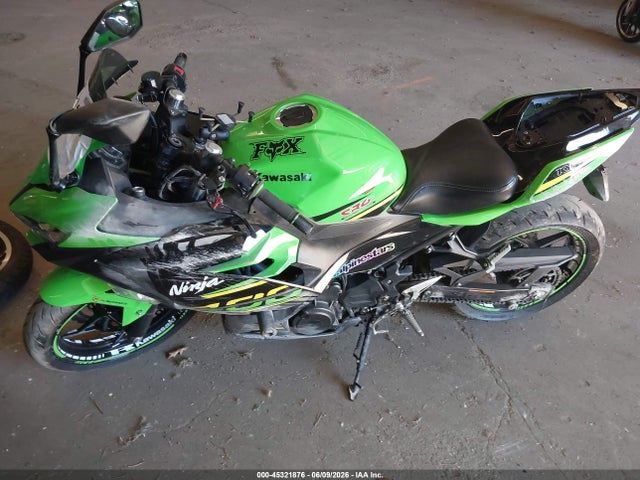 Kawasaki EX400 2022 JKAEXKH16NDAH0153 Image 9