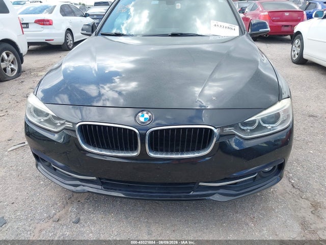 45321884 :رقم المزاد ، WBA8B9G50JNU97863 vin ، 2018 Bmw 330i مزاد بيع