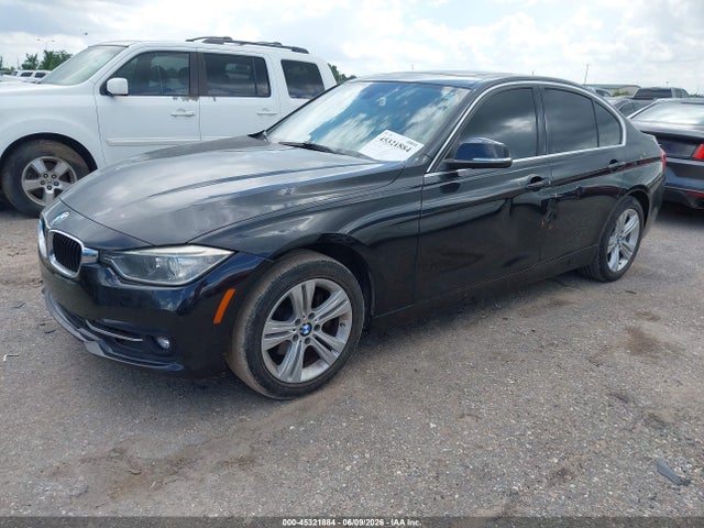 45321884 :رقم المزاد ، WBA8B9G50JNU97863 vin ، 2018 Bmw 330i مزاد بيع