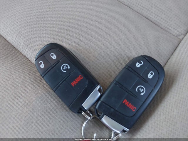 1C4RJFAG0KC782420 Jeep Grand Cherokee Laredo E 4x4