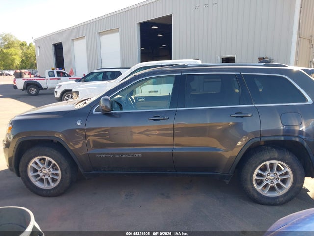 1C4RJFAG0KC782420 Jeep Grand Cherokee Laredo E 4x4