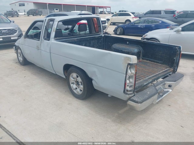 45321932 :رقم المزاد ، 1N6SD16S3RC336469 vin ، 1994 Nissan Truck King Cab Xe مزاد بيع