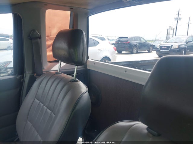 45321932 :رقم المزاد ، 1N6SD16S3RC336469 vin ، 1994 Nissan Truck King Cab Xe مزاد بيع