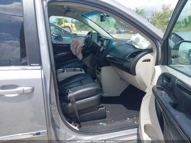2014 Chrysler Town & Country Touring მანქანა იყიდება აუქციონზე, vin: 2C4RC1BG2ER143480, აუქციონის ნომერი: 45321984