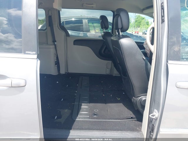 2014 Chrysler Town & Country Touring მანქანა იყიდება აუქციონზე, vin: 2C4RC1BG2ER143480, აუქციონის ნომერი: 45321984