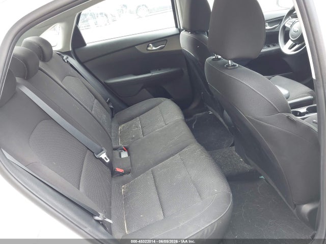 3KPF24AD1ME264029 KIA Forte Lxs
