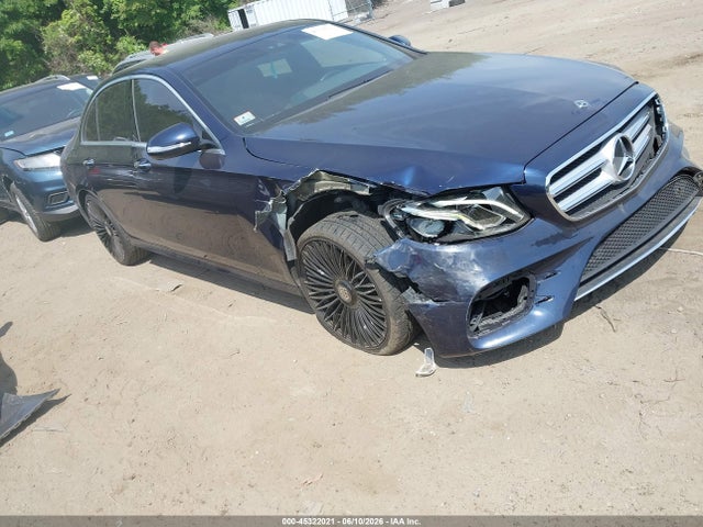 45322021 :رقم المزاد ، WDDZF4KBXJA332475 vin ، 2018 Mercedes-benz E 300 4matic مزاد بيع