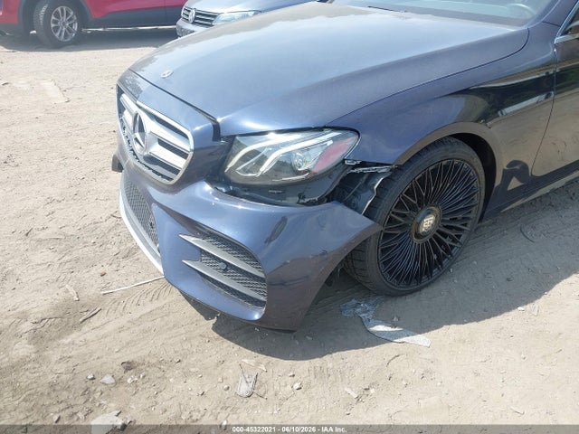 45322021 :رقم المزاد ، WDDZF4KBXJA332475 vin ، 2018 Mercedes-benz E 300 4matic مزاد بيع