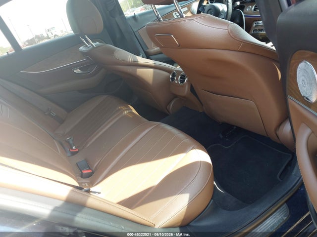 45322021 :رقم المزاد ، WDDZF4KBXJA332475 vin ، 2018 Mercedes-benz E 300 4matic مزاد بيع