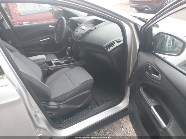 Продажа на аукционе авто 2017 Ford Escape Se, vin: 1FMCU0GD0HUB50975, номер лота: 45322040