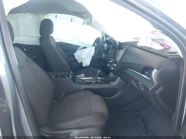 1GNERGKW1KJ240104 Chevrolet Traverse 1lt