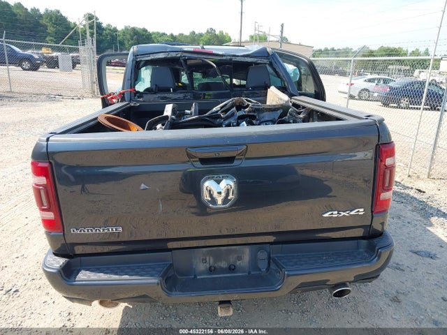 2021 Ram 1500 Laramie  4x4 5'7 Box მანქანა იყიდება აუქციონზე, vin: 1C6SRFJT5MN810153, აუქციონის ნომერი: 45322156
