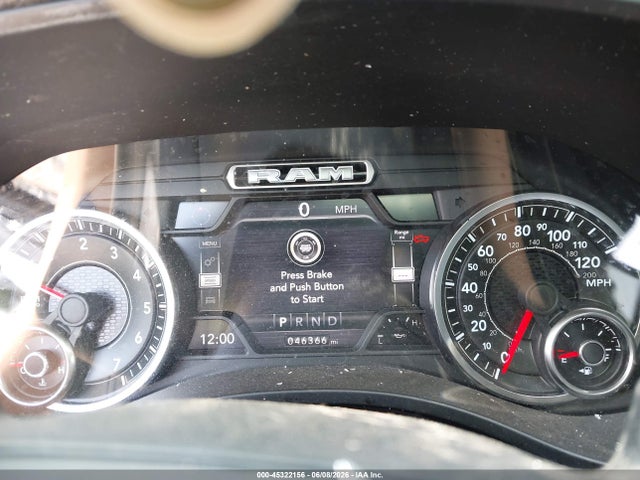 2021 Ram 1500 Laramie  4x4 5'7 Box მანქანა იყიდება აუქციონზე, vin: 1C6SRFJT5MN810153, აუქციონის ნომერი: 45322156