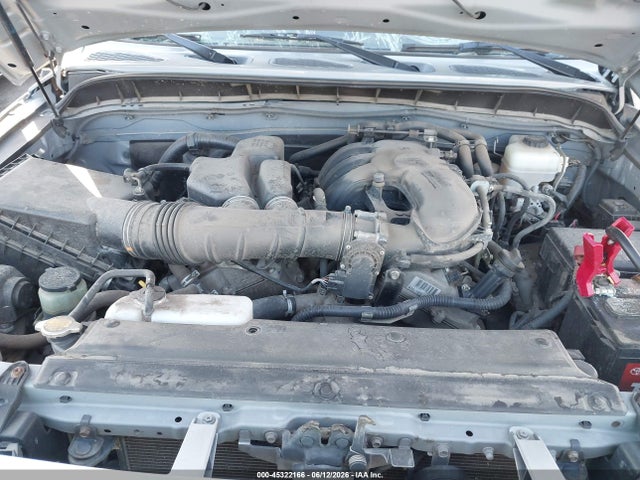 Toyota FJ Cruiser 2014 JTEZU4BFXEK013785 Image 10
