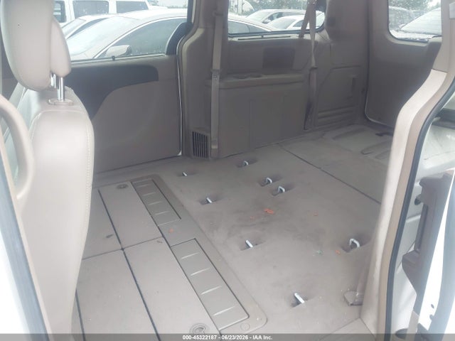 45322187 :رقم المزاد ، 2A4RR8DGXBR614785 vin ، 2011 Chrysler Town & Country Touring-l مزاد بيع