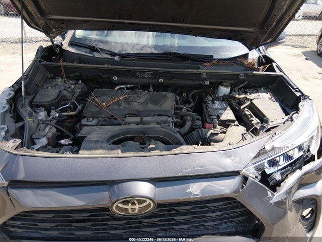 45322246 :رقم المزاد ، 2T3W1RFVXMW136135 vin ، 2021 Toyota Rav4 Xle مزاد بيع