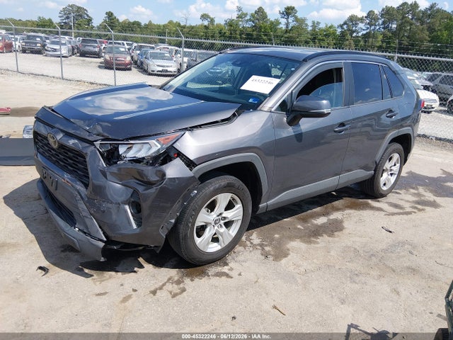45322246 :رقم المزاد ، 2T3W1RFVXMW136135 vin ، 2021 Toyota Rav4 Xle مزاد بيع