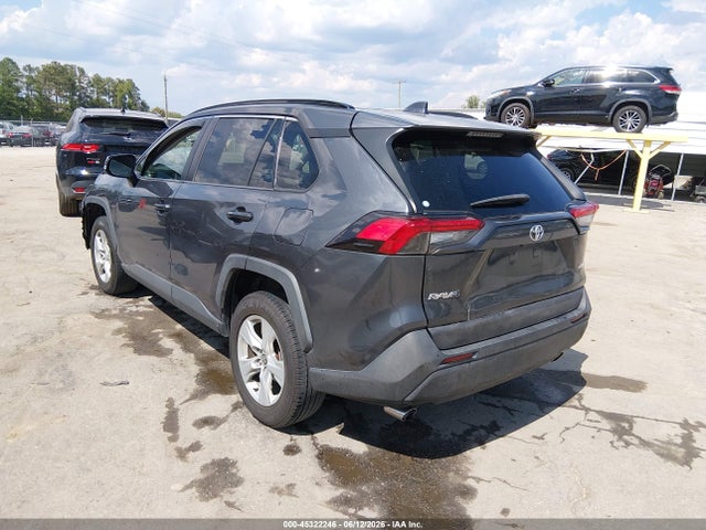 45322246 :رقم المزاد ، 2T3W1RFVXMW136135 vin ، 2021 Toyota Rav4 Xle مزاد بيع