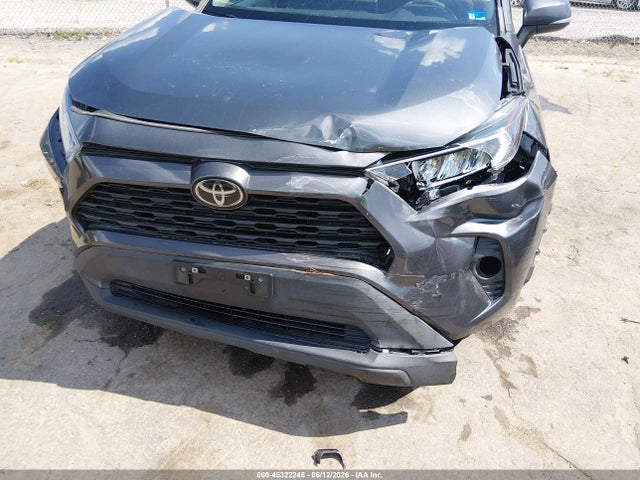 45322246 :رقم المزاد ، 2T3W1RFVXMW136135 vin ، 2021 Toyota Rav4 Xle مزاد بيع