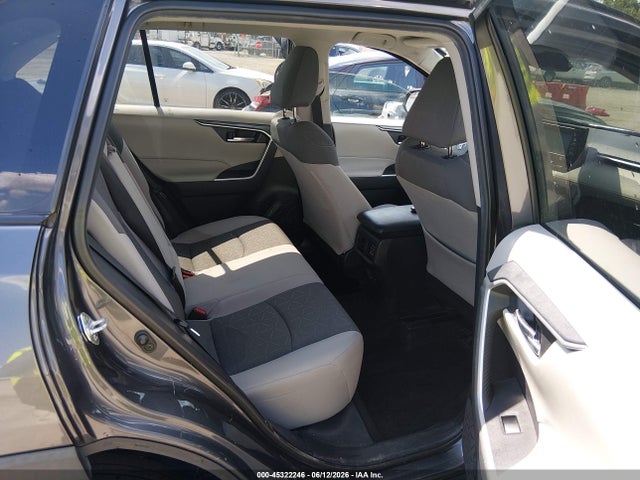 45322246 :رقم المزاد ، 2T3W1RFVXMW136135 vin ، 2021 Toyota Rav4 Xle مزاد بيع