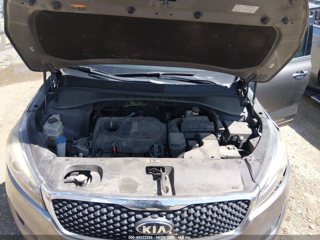 45322268 :رقم المزاد ، 5XYPG4A33HG301829 vin ، 2017 Kia Sorento 2.4l Lx مزاد بيع