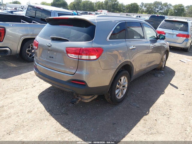 45322268 :رقم المزاد ، 5XYPG4A33HG301829 vin ، 2017 Kia Sorento 2.4l Lx مزاد بيع