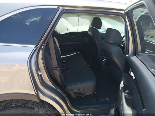 45322268 :رقم المزاد ، 5XYPG4A33HG301829 vin ، 2017 Kia Sorento 2.4l Lx مزاد بيع