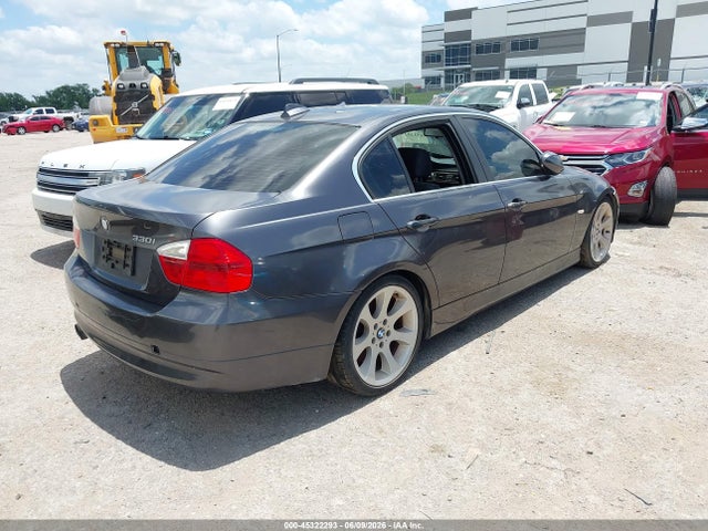 2006 Bmw 330i მანქანა იყიდება აუქციონზე, vin: WBAVB33566KR75847, აუქციონის ნომერი: 45322293