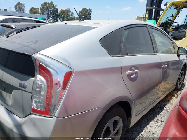 Toyota Prius Two 2015 JTDKN3DU8F0462064 Image 4