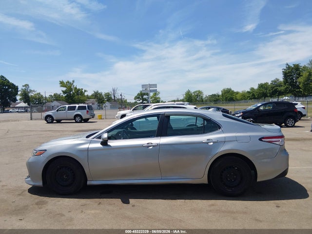 Продаж на аукціоні авто 2020 Toyota Camry Le, vin: 4T1C11AK4LU889524, номер лоту: 45322329
