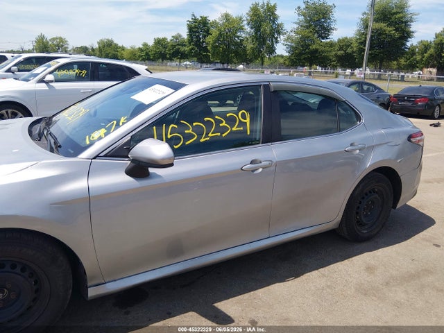 Продаж на аукціоні авто 2020 Toyota Camry Le, vin: 4T1C11AK4LU889524, номер лоту: 45322329