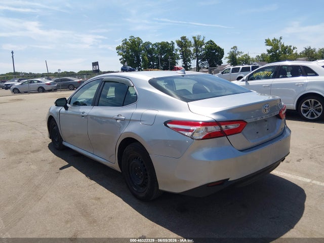 Продаж на аукціоні авто 2020 Toyota Camry Le, vin: 4T1C11AK4LU889524, номер лоту: 45322329