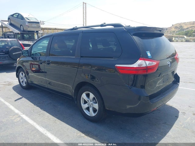 Toyota Sienna Le 8 Passenger 2017 5TDKZ3DC6HS882997 Image 3