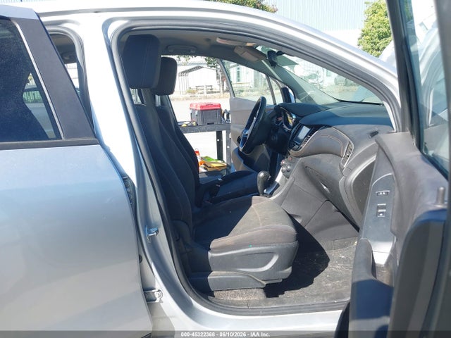 Chevrolet TRAX LS 2017 3GNCJKSB7HL267128 Image 5