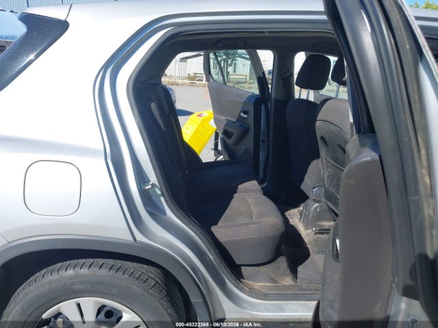 Chevrolet TRAX LS 2017 3GNCJKSB7HL267128 Image 8