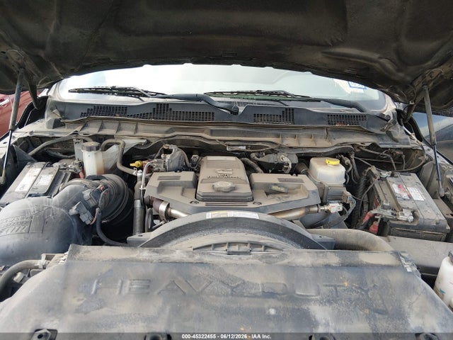 45322455 :رقم المزاد ، 3C6UR5HL5JG390696 vin ، 2018 Ram 2500 Tradesman  4x4 8' Box مزاد بيع