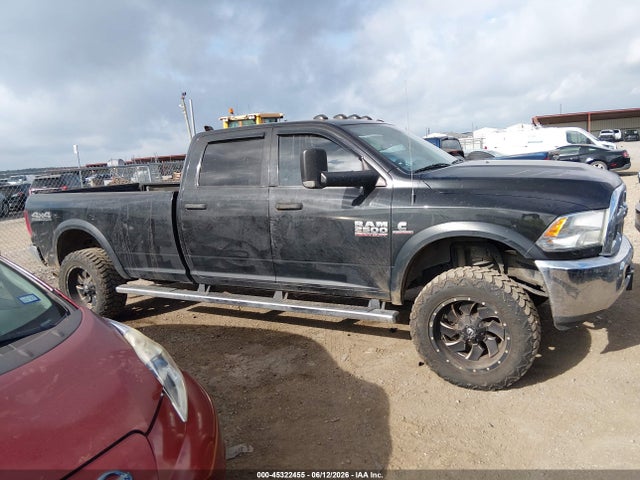 45322455 :رقم المزاد ، 3C6UR5HL5JG390696 vin ، 2018 Ram 2500 Tradesman  4x4 8' Box مزاد بيع